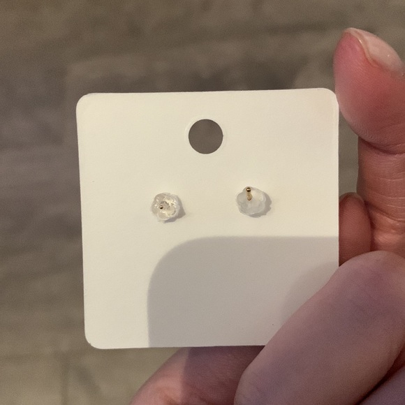 Brand new dainty gold thunderbolt studs - Picture 4 of 4